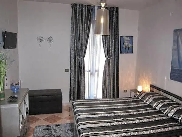 ألغيرو Magralu 2 B&B 3*,  إيطاليا